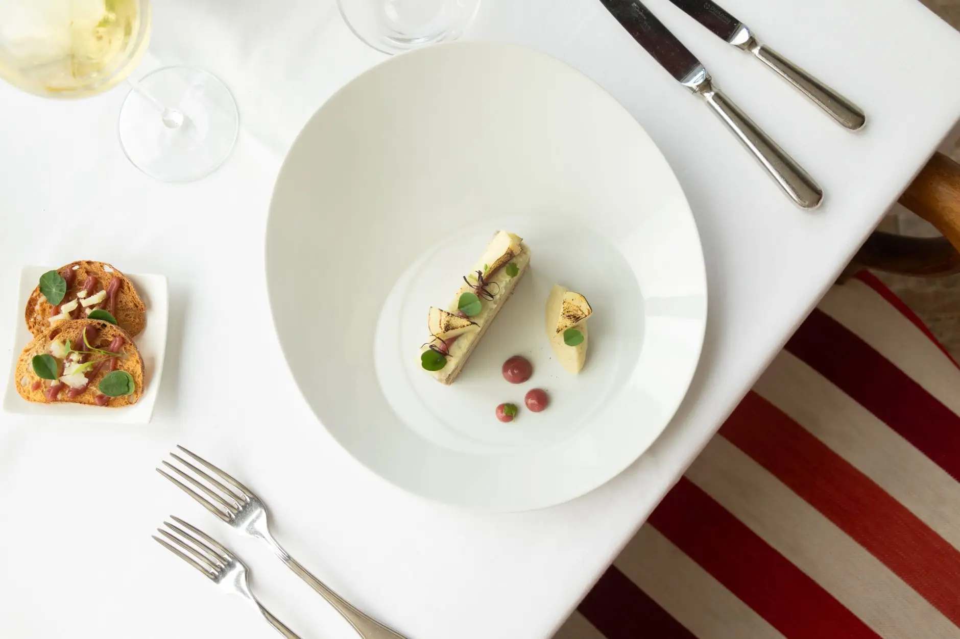 Fine dining at Rivercrestatelier